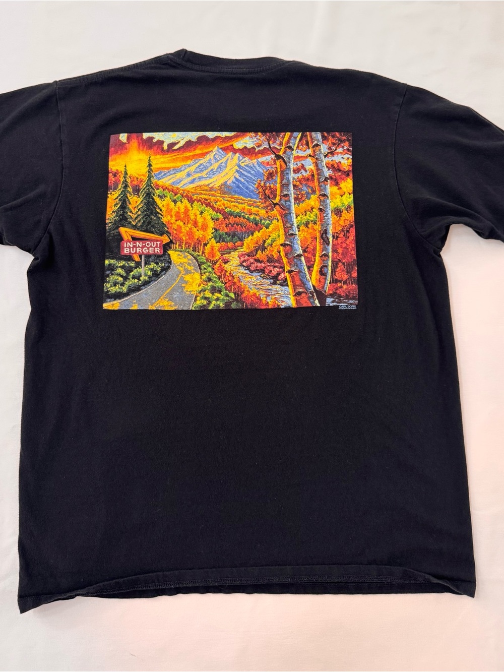 In-N-Out Burger Colorado Graphic Tee - Fall Landscape Large